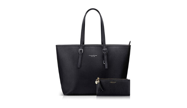 black tote bag