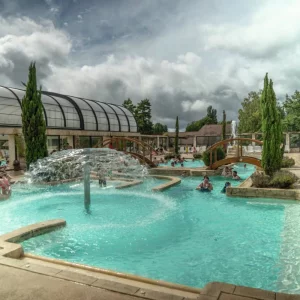 La Croix du Vieux Pont pools