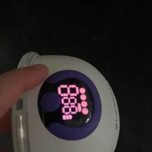 Laninsoh wearable double breast pump review image showing digital display