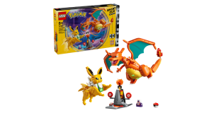 SMART Play™: Charizard vs. Jolteon Ultimate Battle