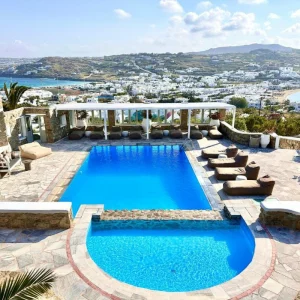 Leonis Summer Houses pool