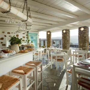 Leonis Summer Houses restaurant
