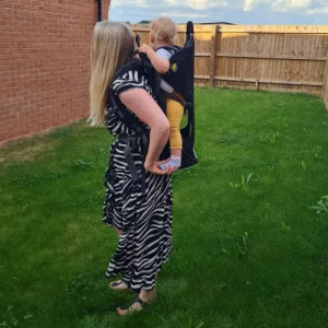Mother wearing baby in Littlelife Ranger S2