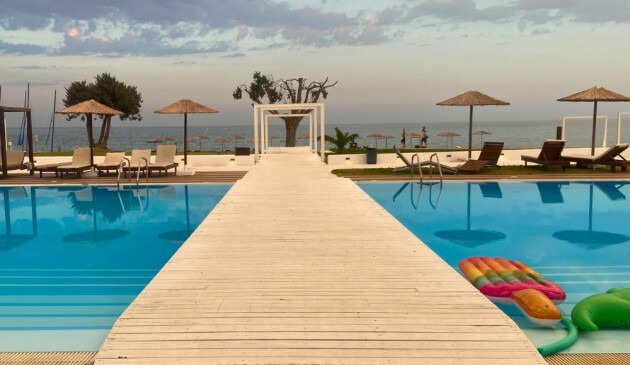 Mark Warner Kamari Beach pool