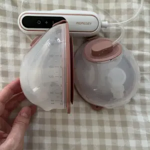 Momcozy V2 Pro Hospital Grade Breast Pump in testing 1