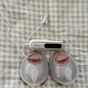 Momcozy V2 Pro Hospital Grade Breast Pump in testing 3