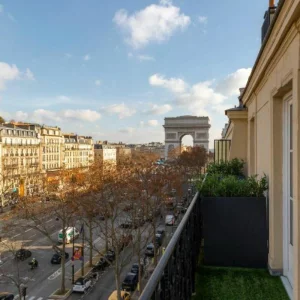 A balcony at Montfleuri hotel in Paris
