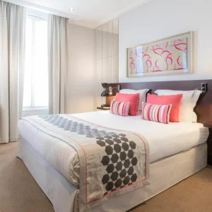 A bedroom at Montfleuri hotel in Paris