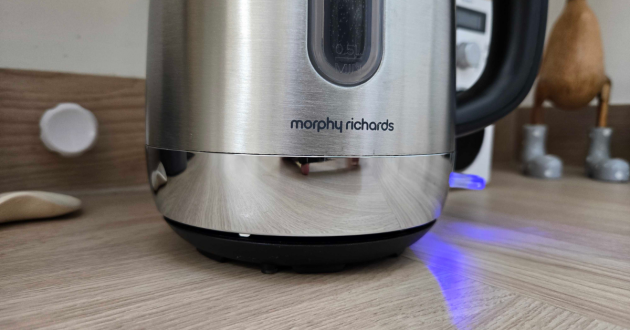A close up showing the brushed and clear steel design of the Morphy Richards Equip kettle
