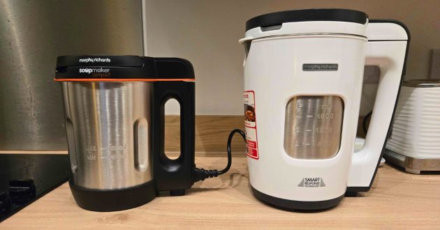 Morphy Richards Compact Soup Maker size comparison with white full-size Morphy Richards Soup Maker demonstrating compact space-saving design