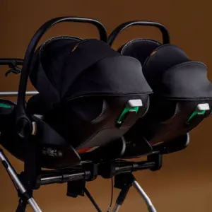 Mountain Buggy Duet V4 with car seats