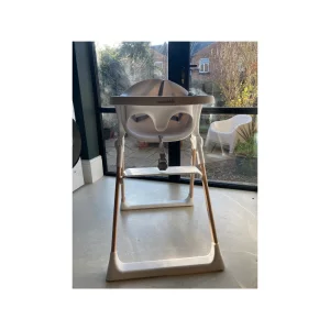 Munchkin 360° Float Highchair review image showing front view of chair
