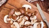 mushrooms on chopping board