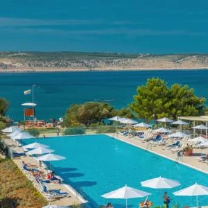 Neilson Alana Beachclub pool