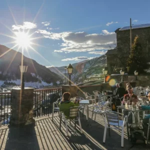 Neilson Hotel Del Clos terrace