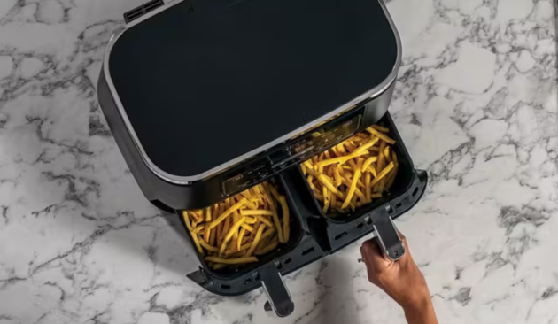 Ninja Foodi Dual Zone Air Fryer AF300UK product imagery with chips