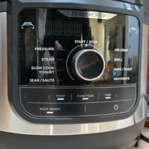 Close up of the settings on the Ninja Foodi 9-in-1 Multi-Cooker