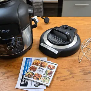 What's inside the box of the Ninja Foodi 9-in-1 Multi-Cooker 6L OP350UK