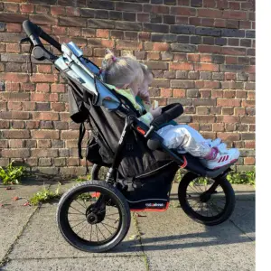 Twins in Out n About Nipper Double V6