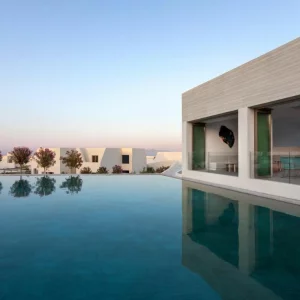 Nous Santorini pool