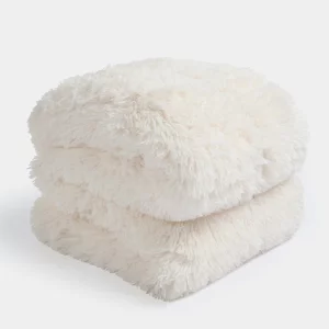 A product image of the OHS Fluffy Faux Fur Weighted Blanket