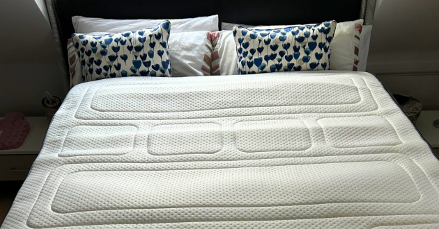 The distinct pattern of the Otty Original Hybrid Mattress is shown