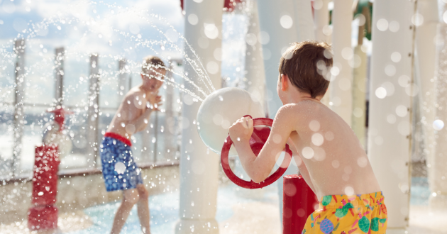 P&O Cruises kids in splash pool