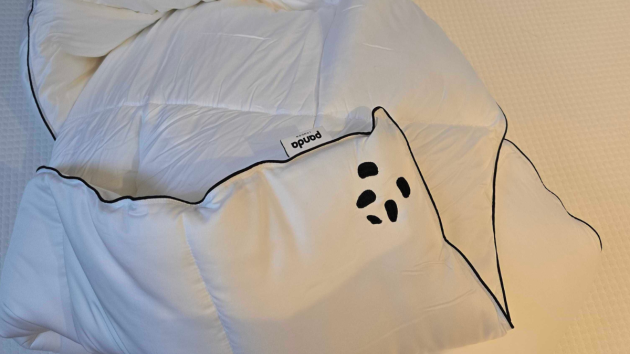 A closer look at the duvet up close without its cover on