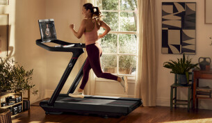 Peloton tread running