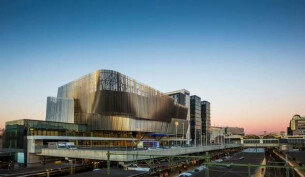 Radisson Blu Waterfront Hotel