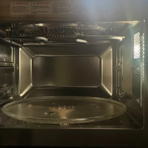 Salter DuoWave Air Fryer Microwave interior