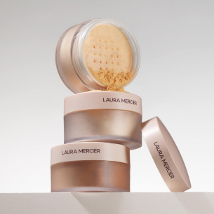 Translucent Loose Setting Powder Ultra-Blur, £43
