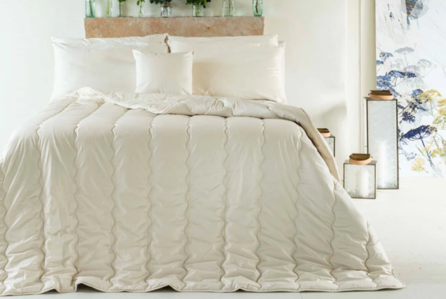 The Ava Innes Luxury Cashmere Guard and Wool duvet as shown on their website