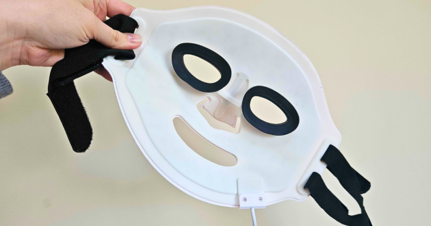 What the SENSSE Professional LED face mask looks like from behind