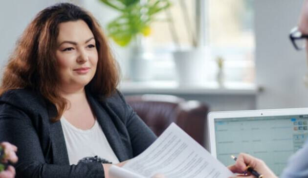 woman-work-boss-evaluation