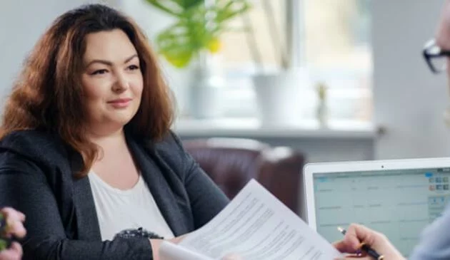 woman-work-boss-evaluation