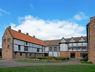 A front picture of Gainsborough Old Hall in the sunshine