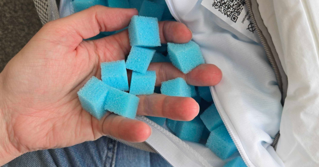 A closer look at the nanocubes inside the Simba Hybrid Pillow