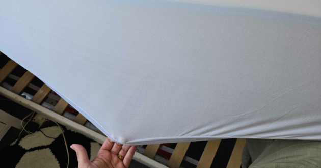 The depth of the Simba TripleShield Tencel Cool Mattress Protector