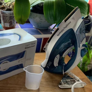 Morphy Richards LightGlide Steam Iron