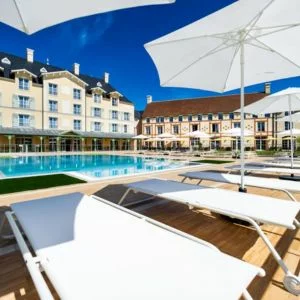 Staycity Aparthotels near Disneyland Paris pool