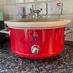 Swan Retro Slow Cooker