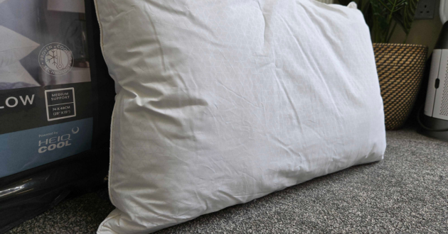 A front view of the The Fine Bedding Company Cooling Smart Temperature Cotton Pillow
