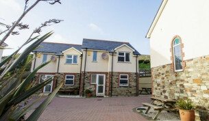 Tregurrian Villas Watergate Bay