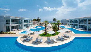 Swimming pool at the TUI Blue Lagoon Princess in Halkidiki