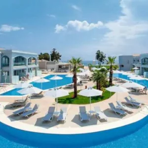 Swimming pool at the TUI Blue Lagoon Princess in Halkidiki