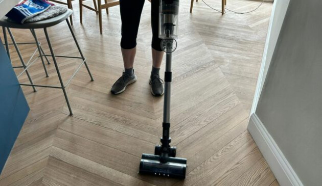 Ultenic FS1 vacuum cleaner hard floors