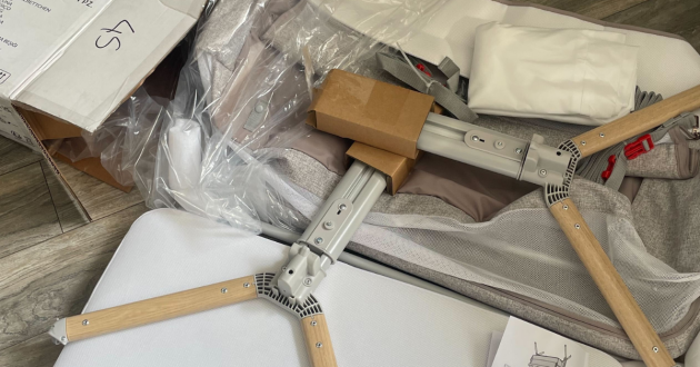 Next2Me Armonia review image showing crib before assembly