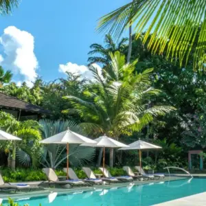 The Sandpiper pool area