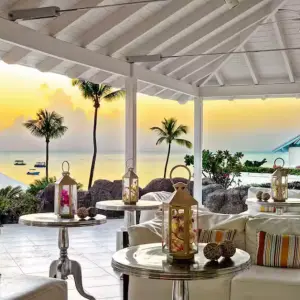 Crystal Cove dining area